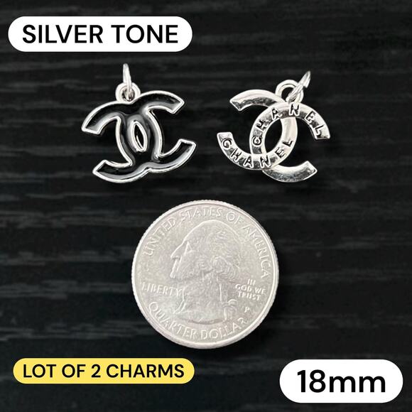 Lot of 2 CC Silver Tone Zipper Pull Button Charms 18mm - Picture 1 of 2